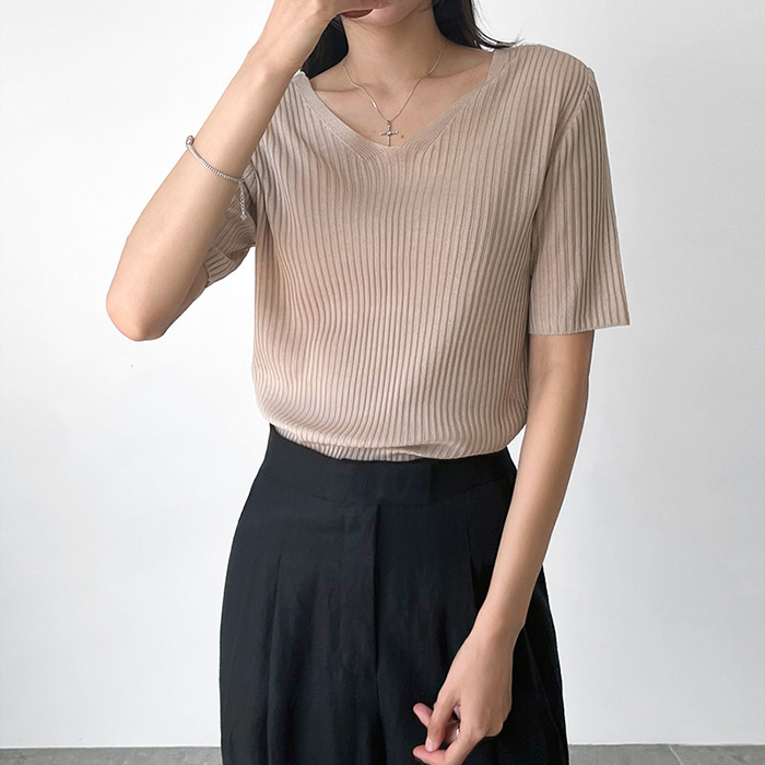 Summer Vneckline Knit
