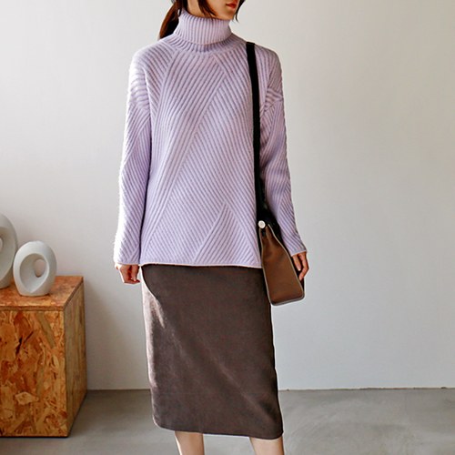 Diagonal Golgi Turtleneck - 3c