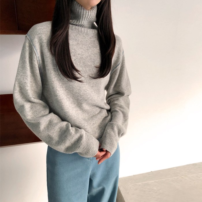 Stitch point turtleneck