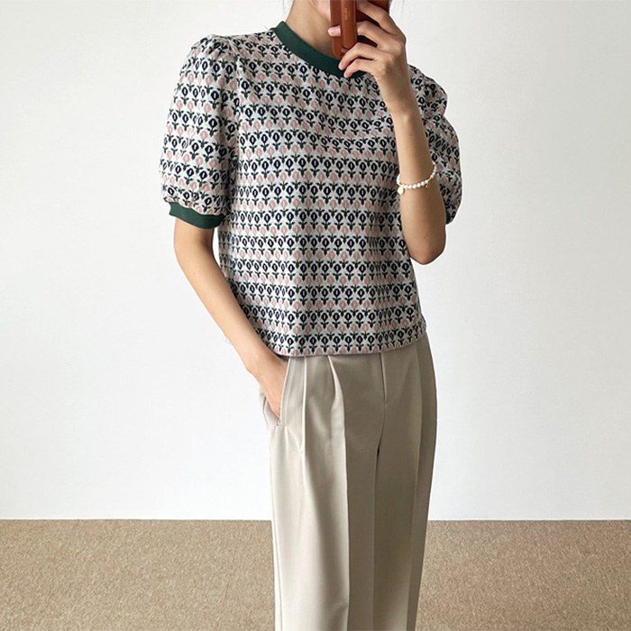Daisy Knit Half Top