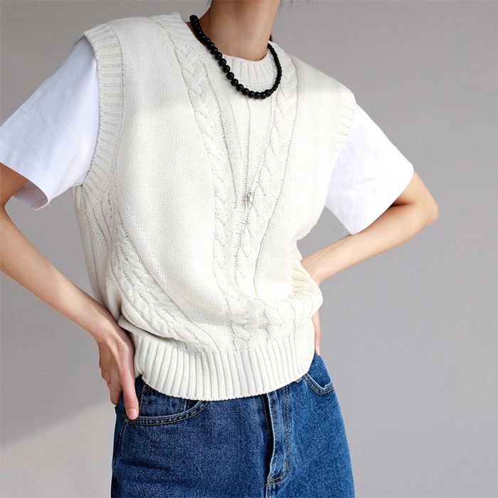 Essence knit vest