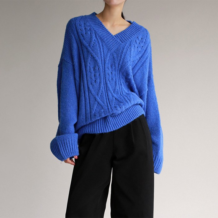 Ottawa V-neck Knit Top