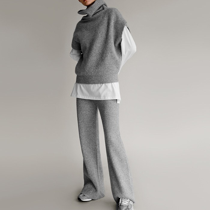 Turtleneck Vest Set-Up