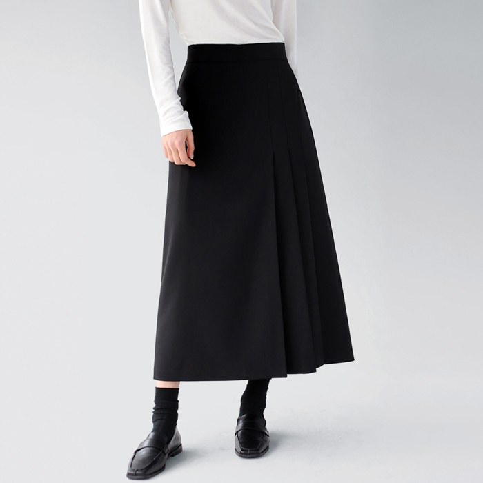 Side pleated skirt