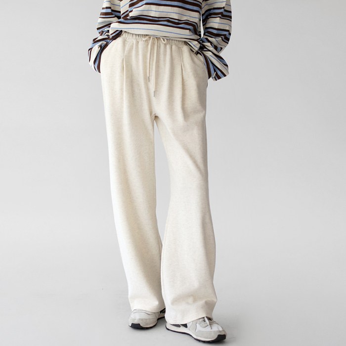 Waist pin tuck training pants