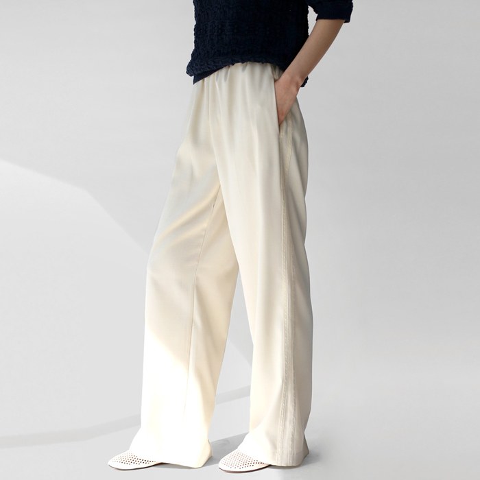Two-line lace wide pants