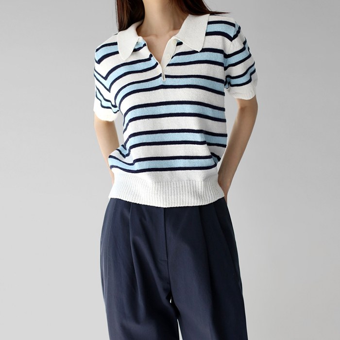 Collar stripe knit top
