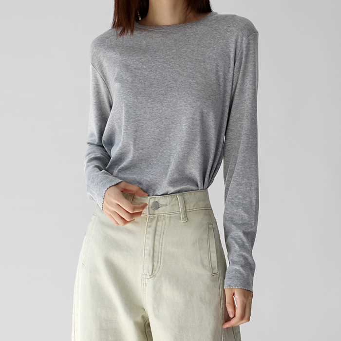 Wave neckline basic tee
