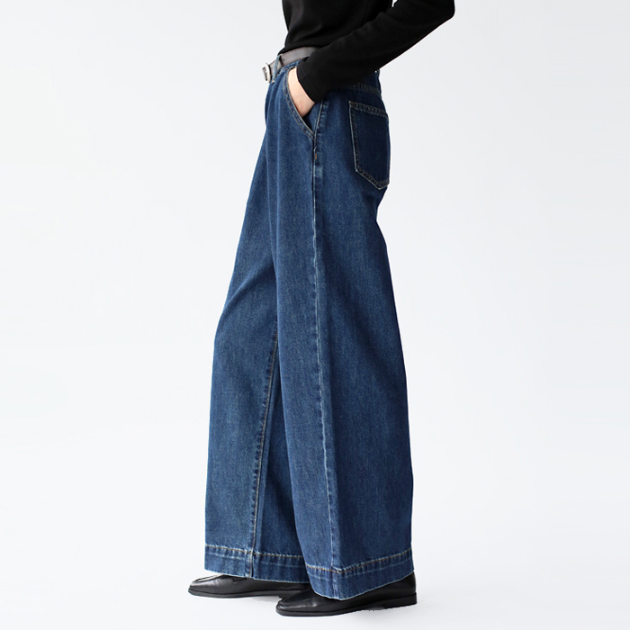 Roy pintuck denim pants