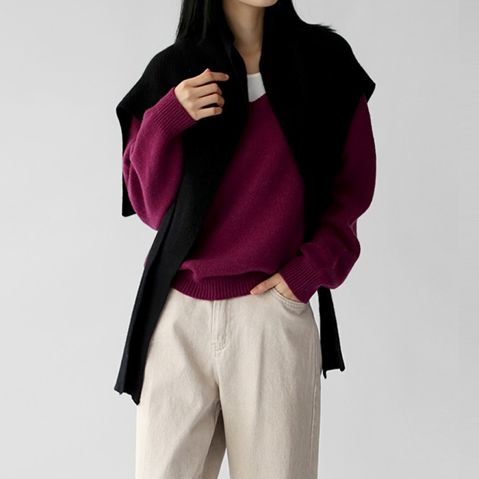 Melbourne V-neck knit top
