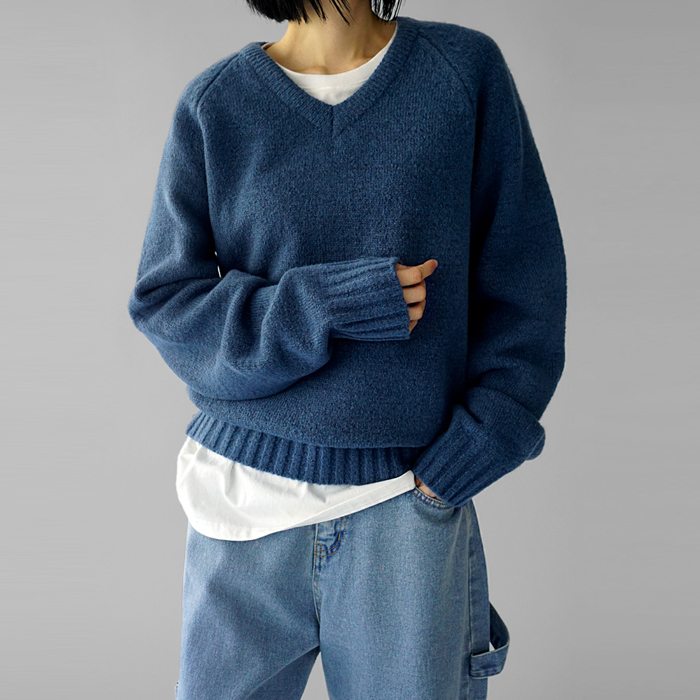 [New Arrivals 7% Off - Until 11am on the 26th] Glad V-neck Knit Top