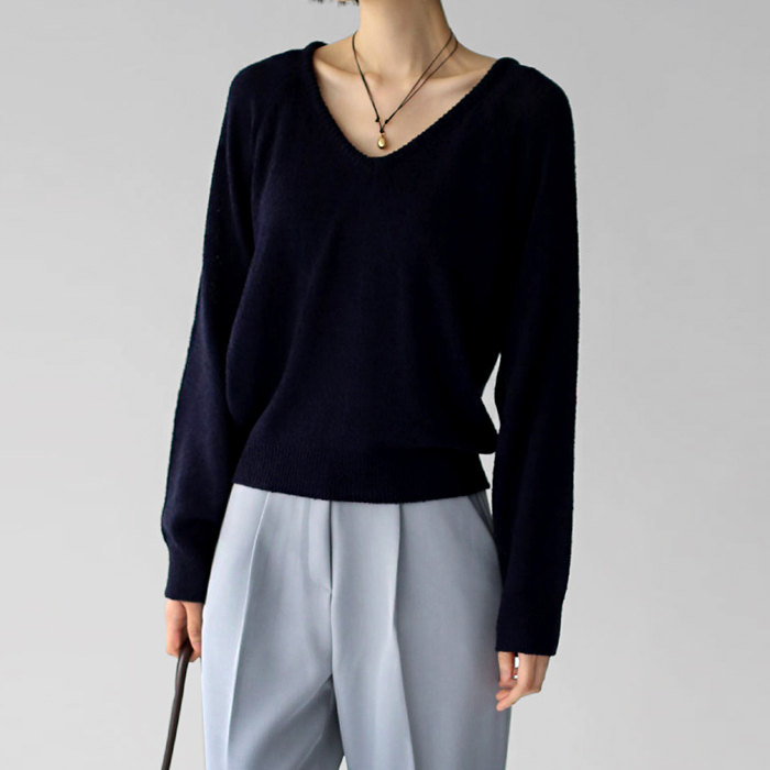 [New Arrivals 7% - Until 11 AM on the 13th] Jess V-neck Knit Top