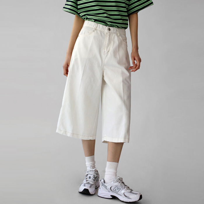 Most wide capri pants