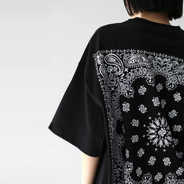 [New Arrivals 7% - Until 11 AM on the 29th] Paisley Print T-shirt