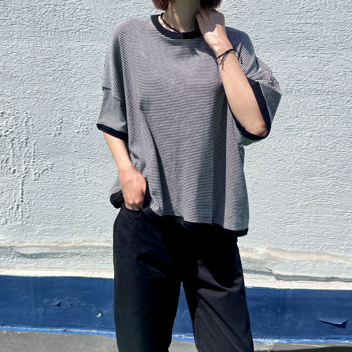 [New Arrivals 7% - Until 11 AM on the 12th] Stripe Edge Loose Tee