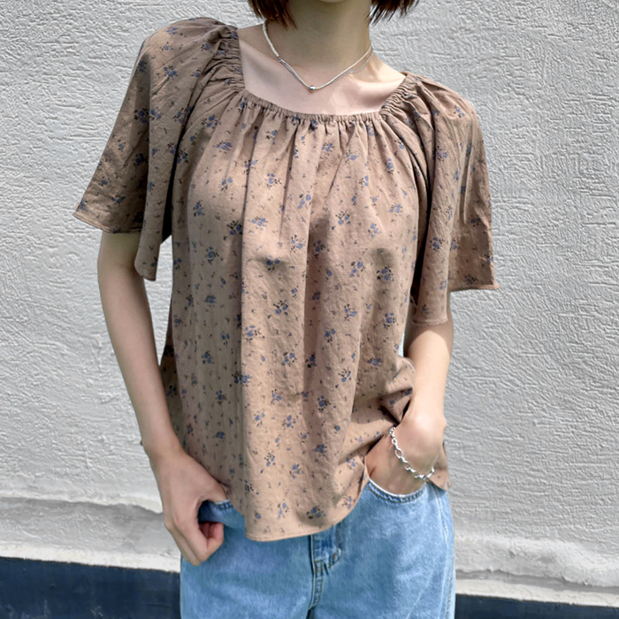 [New Arrivals 7% - Until 11 AM on the 24th] Off-shoulder Flower Blouse