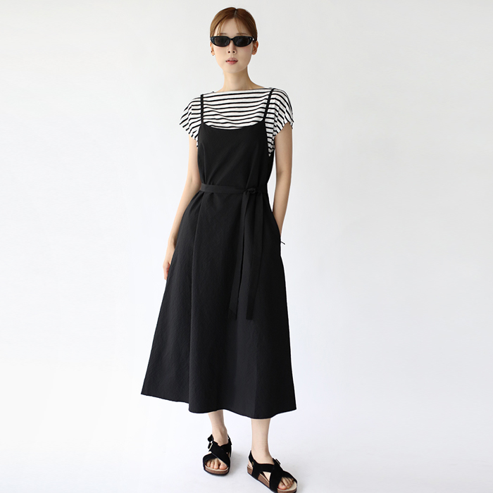 [New Arrival 7% - Until 11 AM on the 31st] Embossed A-Line One Piece