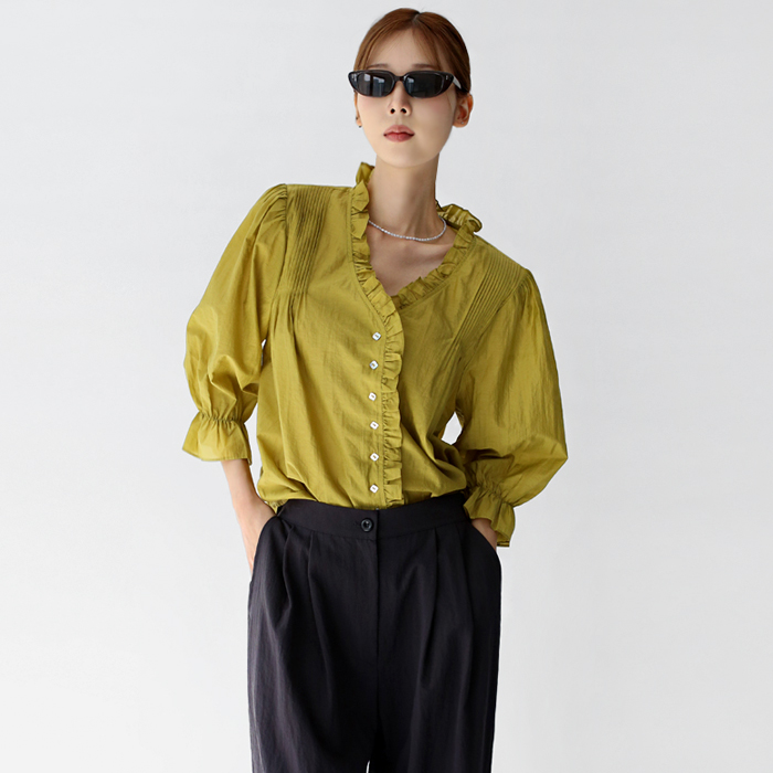 [New Arrival 7% - Until 11 AM on the 10th] Clash Blouse