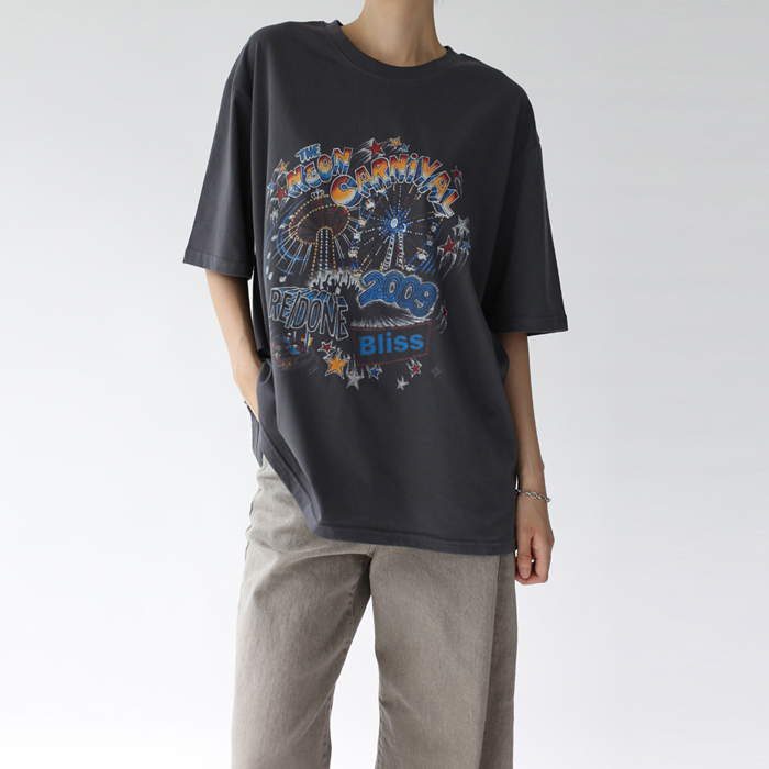 [New Arrivals 7% - Until 11 AM on the 24th] Carnival Print Long Tee
