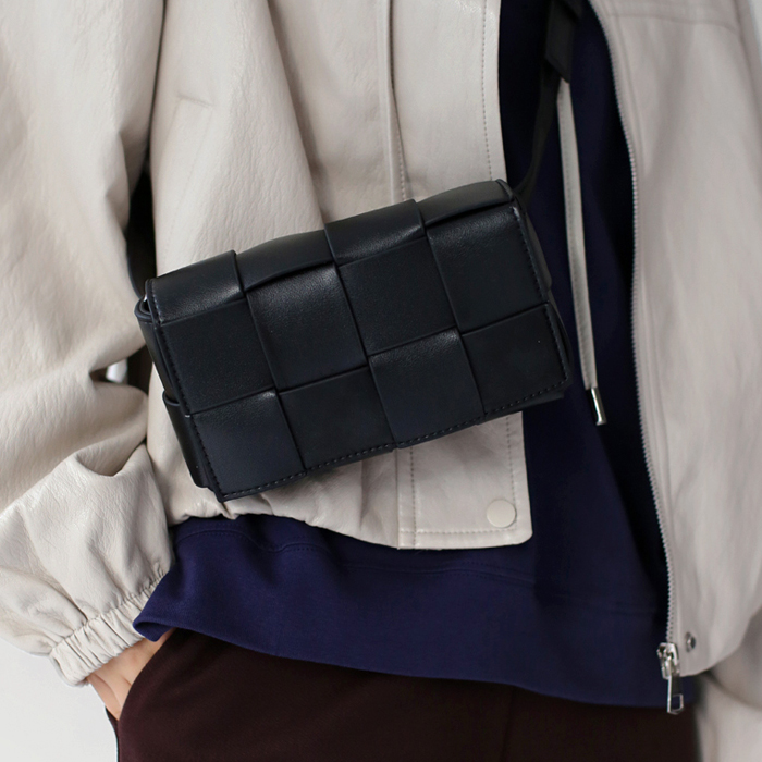 [New Arrival 7% - Until 11 AM on the 2nd] Leather Cross Belt Bag