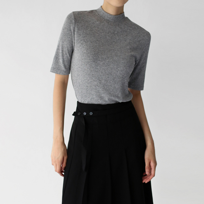 [New Arrivals 7% Off - Until 11 AM on the 6th] Mock Neck Half Sleeve Tee