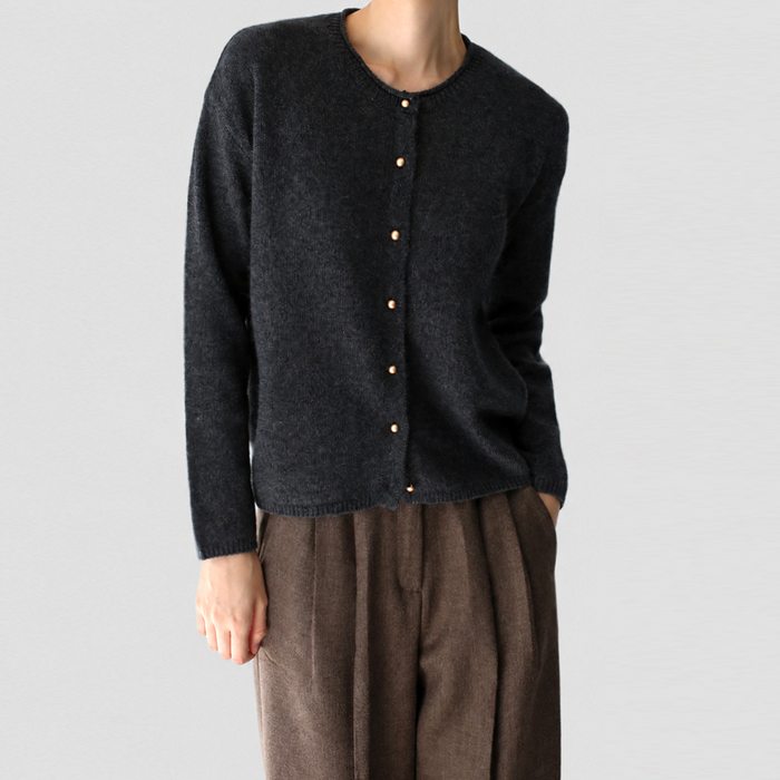[New Arrival 7% - Until 11 AM on the 14th] Raccoon Gold Button Cardigan
